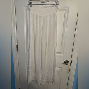 Shade & Shore White flowy pants with Smocked Waist